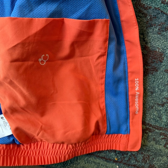 FIGS Technical Collection Jacket - Picture 6 of 7